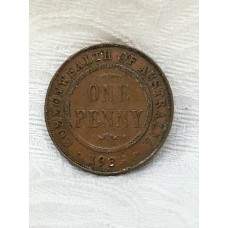 AUSTRALIA 1933/2 . ONE 1 PENNY . OVERDATE . MAJOR PLANCHET ERROR 